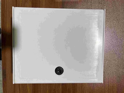 स्टील माउंटिंग प्लेट के साथ पॉलिएस्टर संलग्नक